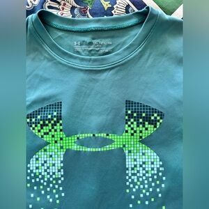 Under Armour Aqua & Green HeatGear tee